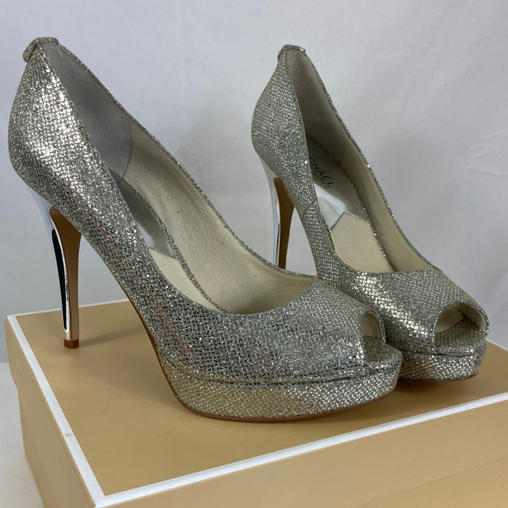 Michael Michael Kors Women’s York Peep Toe Pump Size 8.5M